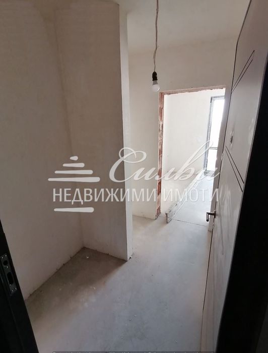 Продава се Двустаен апартамент в Шумен, Тракия - 71 кв.м за 1155 €/кв.м - Снимка #2