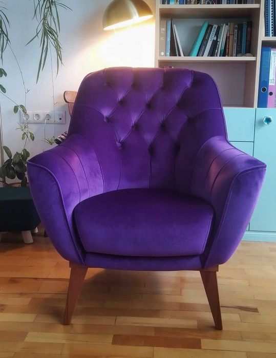 Фотьойл TIGUAN цвят лилав, отлично състояние