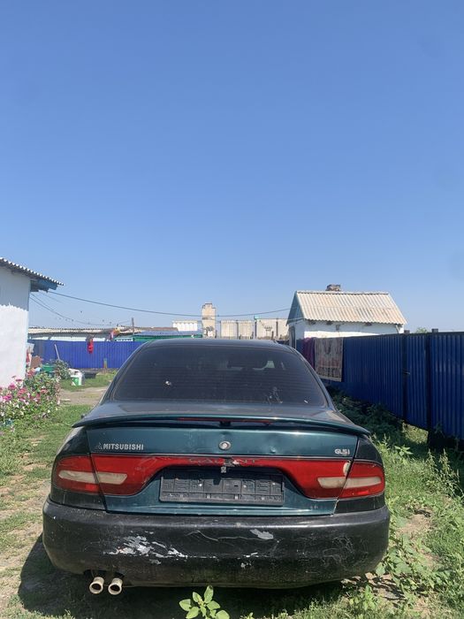 Mitsubishi galant