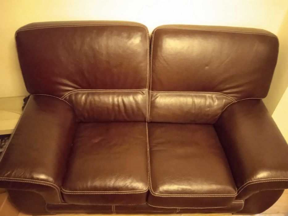 НОВИ диван и фотьойл от висококачествена италианска естествена кожа.