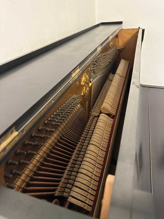 Pianina Neumeyer reconditionata si acordata