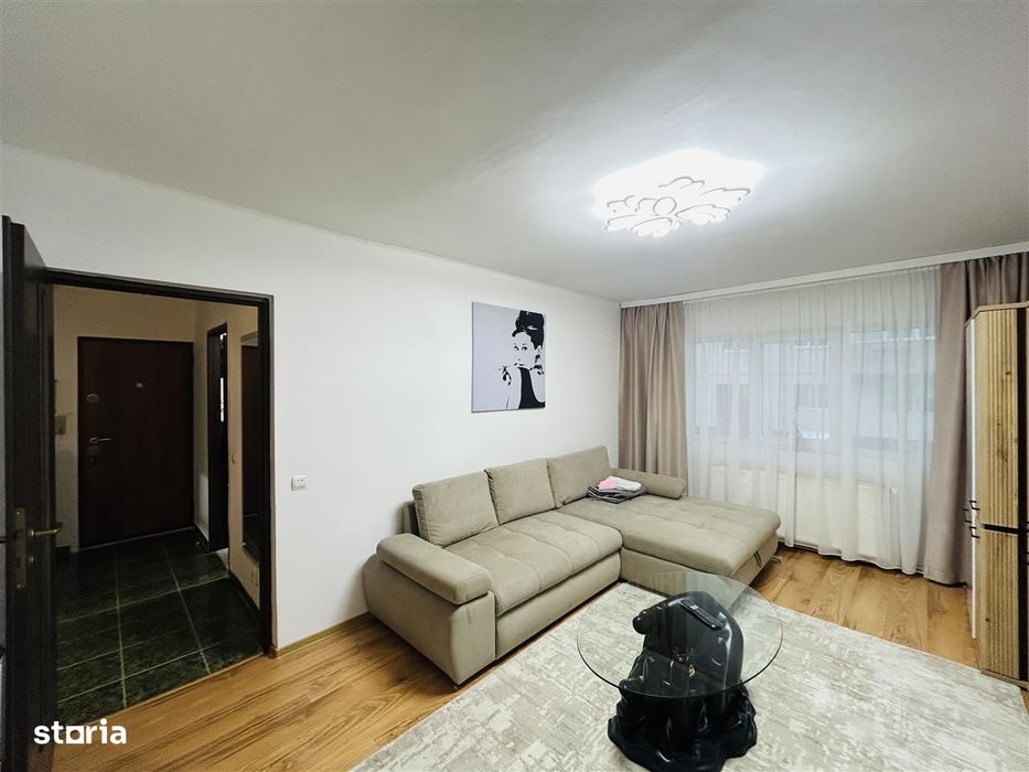 Apartament cu 3 camere, 2 bai, decomandat, loc de parcare - Turnisor — fotografia 1