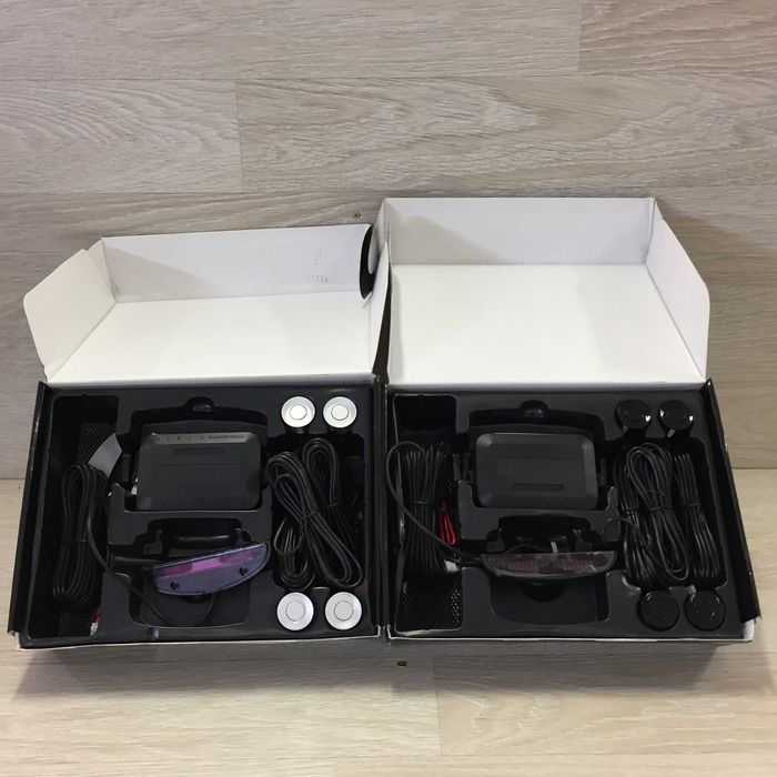 Чисто нов Парктроник с 4 сензора, дисплей и звук черни и сиви