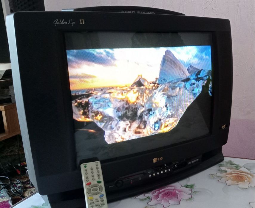 Телевизор продам срочна