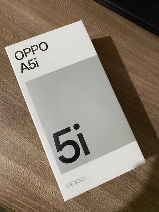 Продаю телефон новый