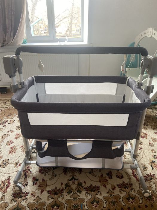 Продам кровать манеж