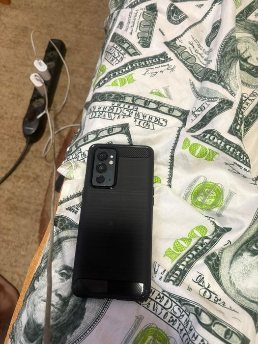 Обменяю Ван плас 9rt 8/256, snap888