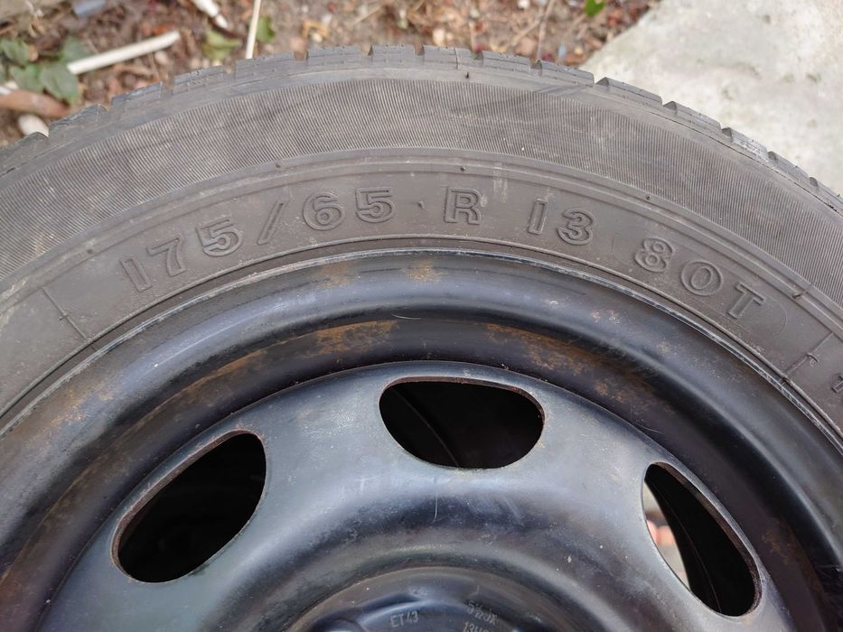 Vand roti  auto logan si remorca