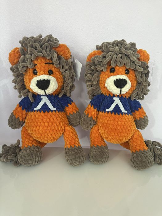 Лъвче с логото на левски