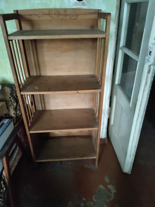 Стеллажи- этажерки комнатные