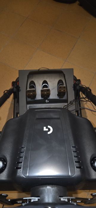 Волан за игри logitech g 923 със педали и стойка