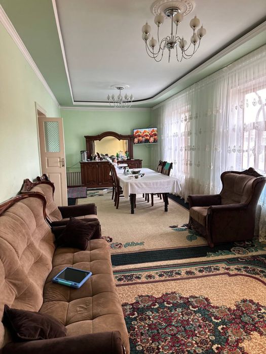 Продам дом участок Яшнабадский район Янгиобод махалля 6 соток 7 комнат