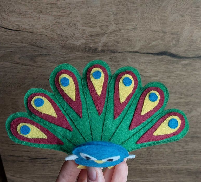 Jucărie handmade păun