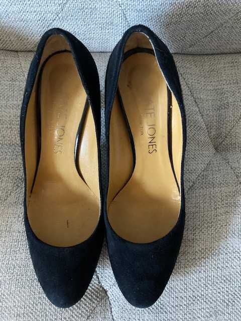 Stilletos din piele întoarsă, negri