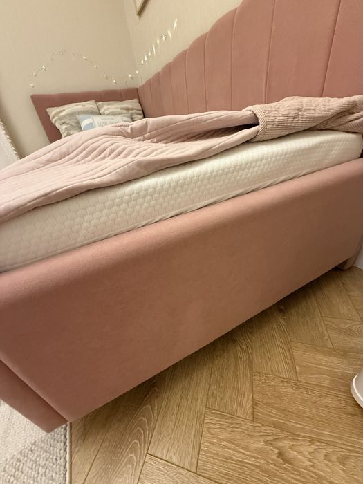 Кровать односпальная