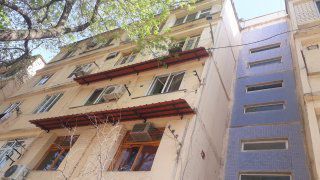 Установка козырьков над  окнами быстро и качественно.