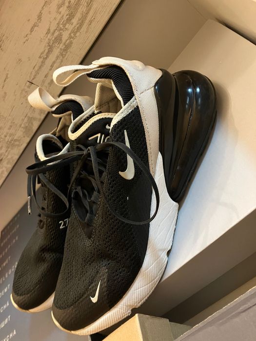 Маратонки Nike Air max 270