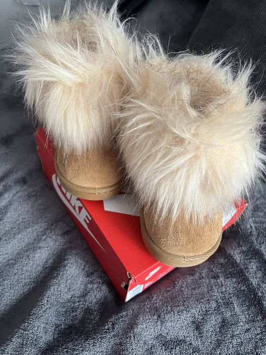 Детски боти с пух