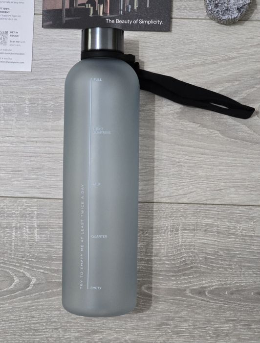 Sticlă de apă LARS NYSØM 1L – Tritan ultraușor, etanș, cu 2 capace