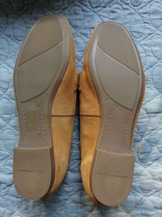 продаются женские туфли