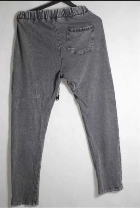 Pantaloni sport reserved