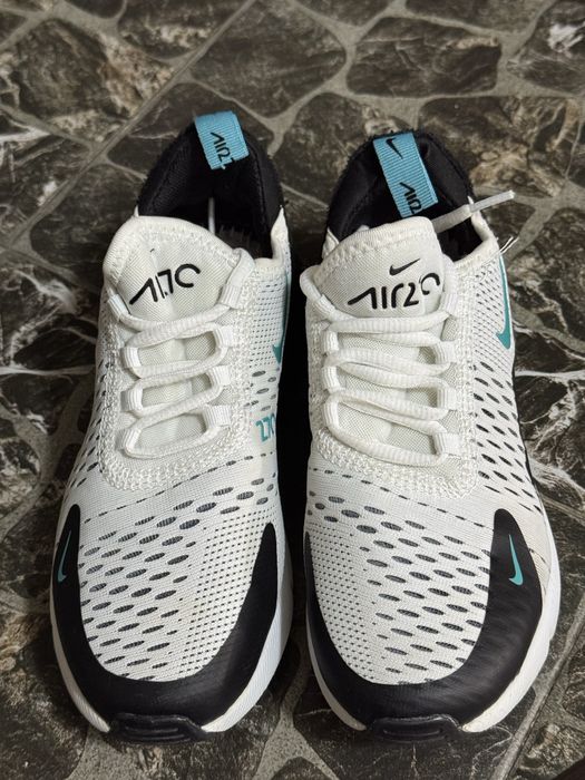 Продам кроссовку