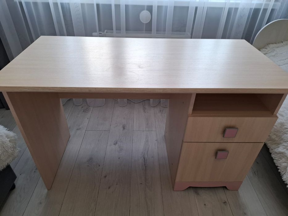 Продам стол письменный