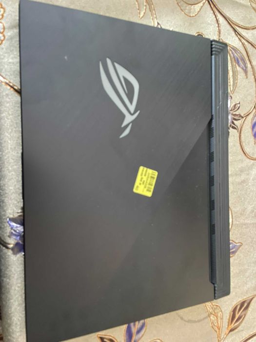 Vand laptopuri Asus eeepc si asus rog g531gv