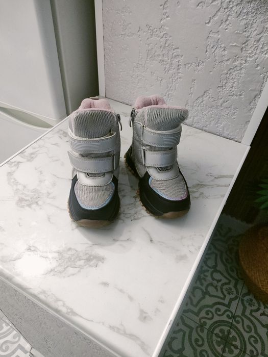 Теплые сапожки на девочку 28 размер