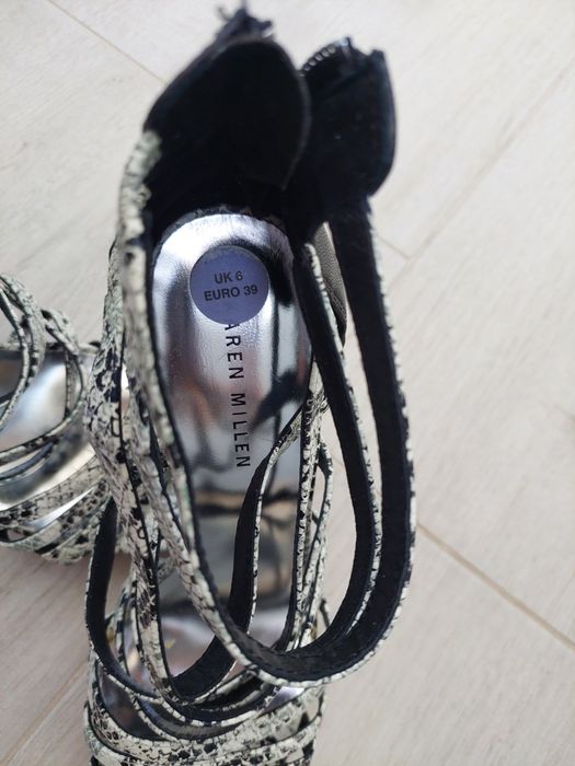 Токчета Karen Millen