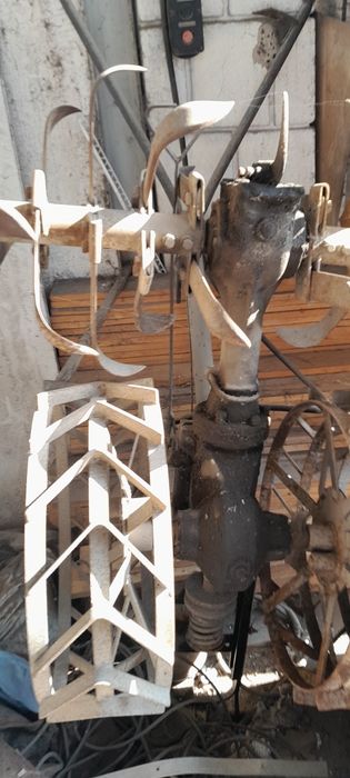 ПЛУГ с Мотором  для вспахивания вскапывания земли ГРУНТОЗАЦЕПЫ