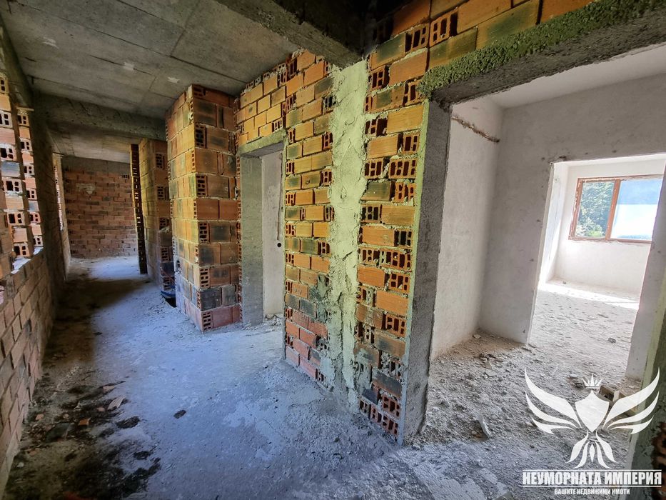 Продавам хотел с РЗП 4480кв. и парцел 1556кв. в ски курорт Пампорово