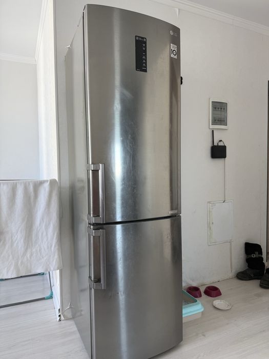 Продам холодильник