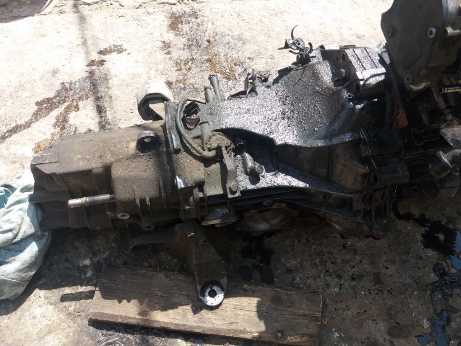 Cutie viteze 5 trepte audi a4 b6 motor 1.9 awx 131 cp