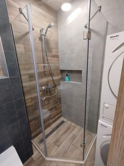 Дава се под наем Двустаен апартамент в Варна, Цветен квартал - 60 кв.м за 850 € - Снимка #7