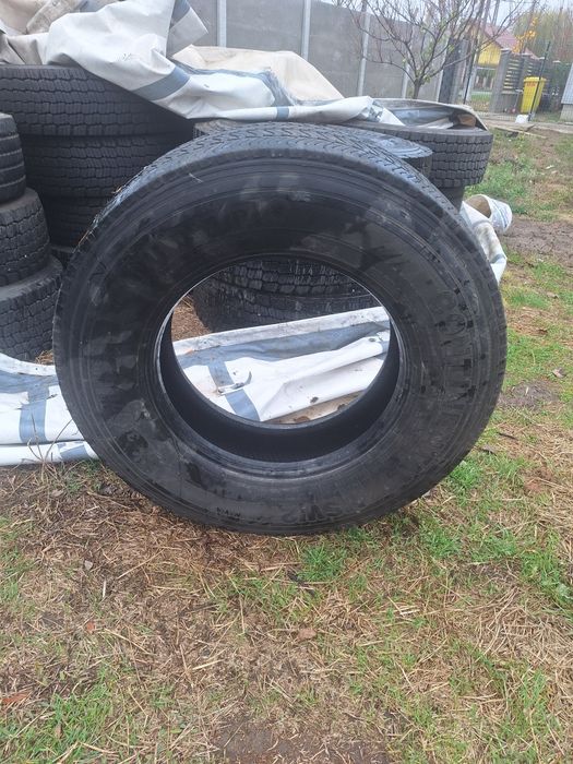 Vand cauciucuri camion (michelin/continental)