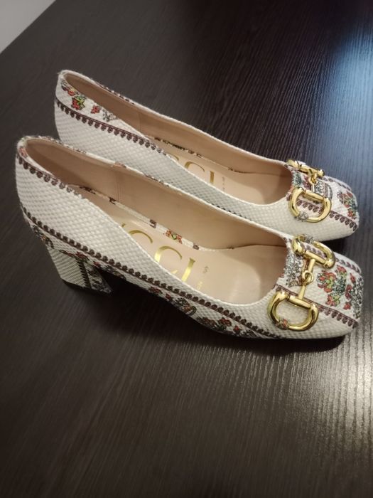 Ayollar uchun kabluk 39-40 razmer