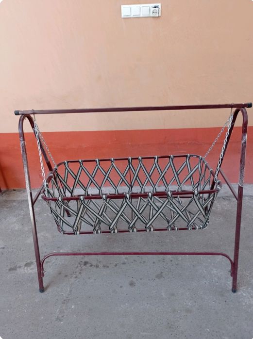 Yangicha stol stullar