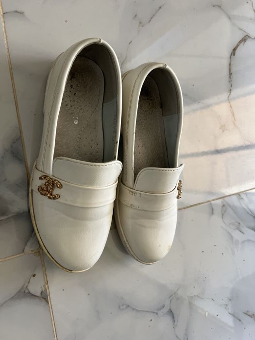 Вся обувь по 2000  дешовке продам