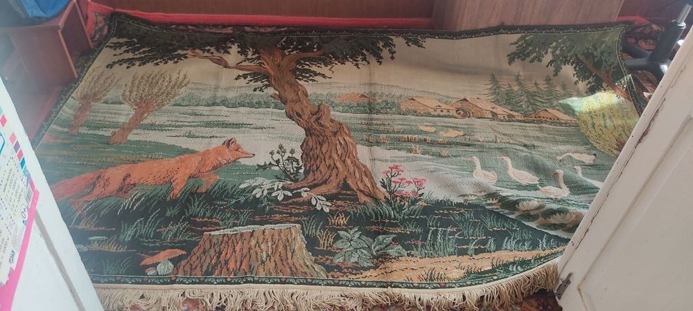 Немецкие ковры в хорошем состоянии