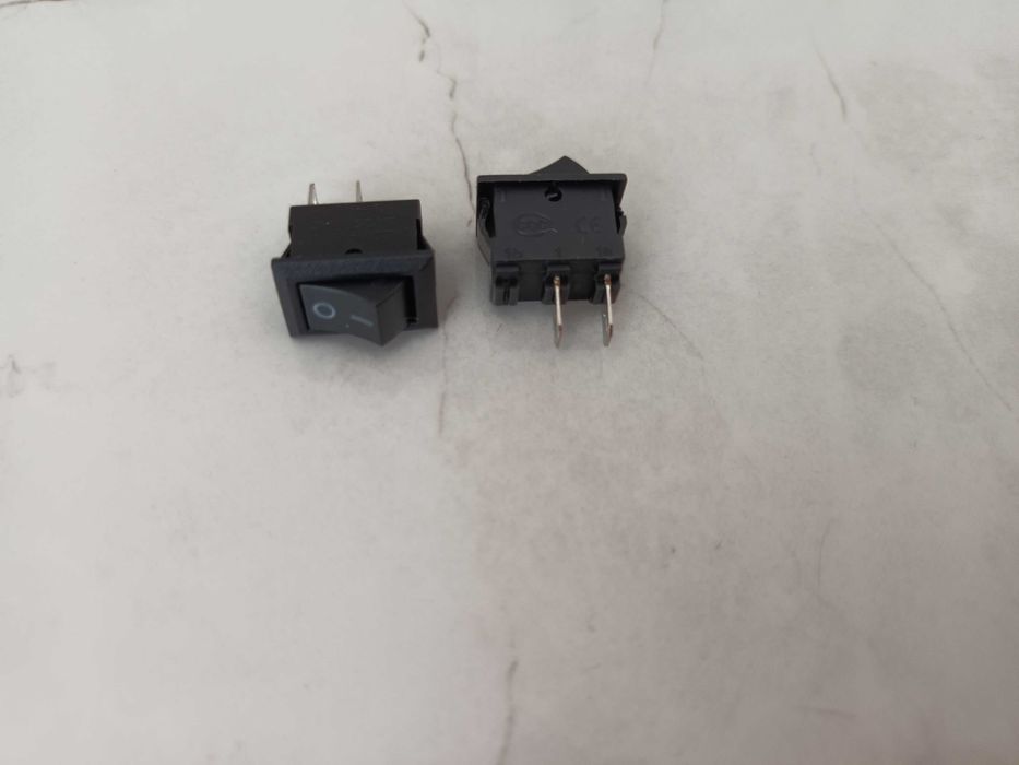 Бутон, прекъсвач, копче 12V 220V 3A 6A 20A, светещ бутон
