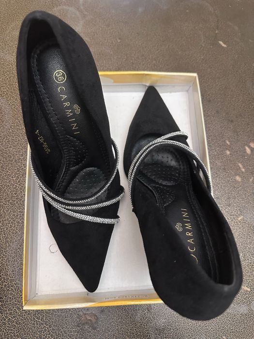 Продам женские туфли