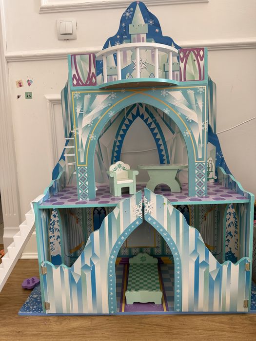 Castel frozen elsa