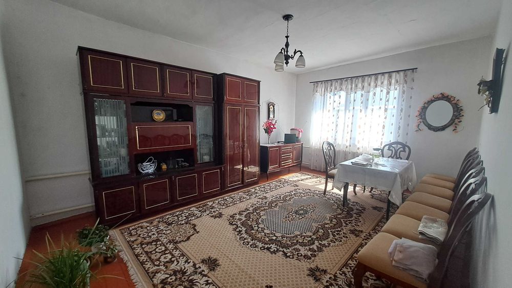 Дом в центре города Шу со всеми удобствами