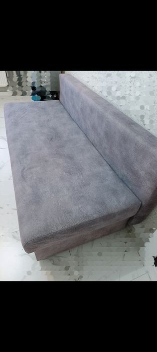 Диван почти новый