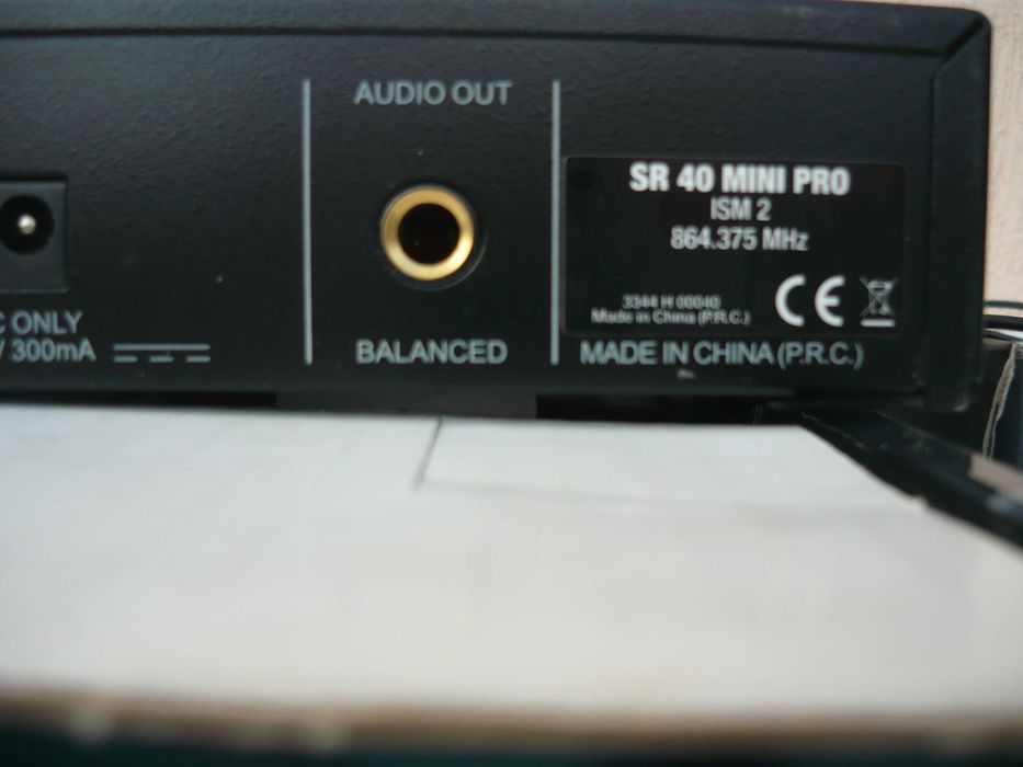 Продавам дистанционен микрофон- AKG C520L