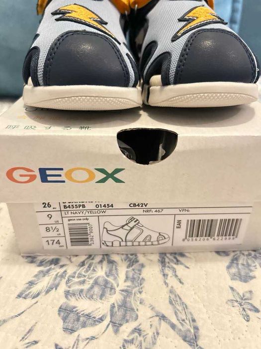 Geox нови текстилени  сандалки размер 26