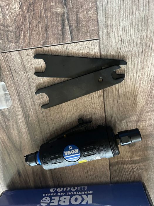 Polizor pentru compresor