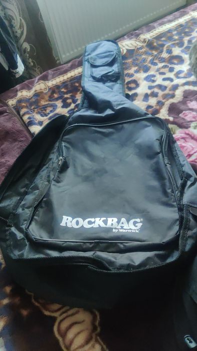 Chitară electro-acustică Yamaha APX600 – stare  foarte bună