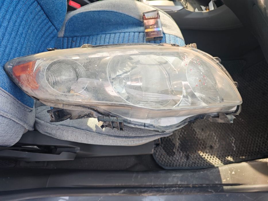 Продается Правая фара Toyota Corolla 2008